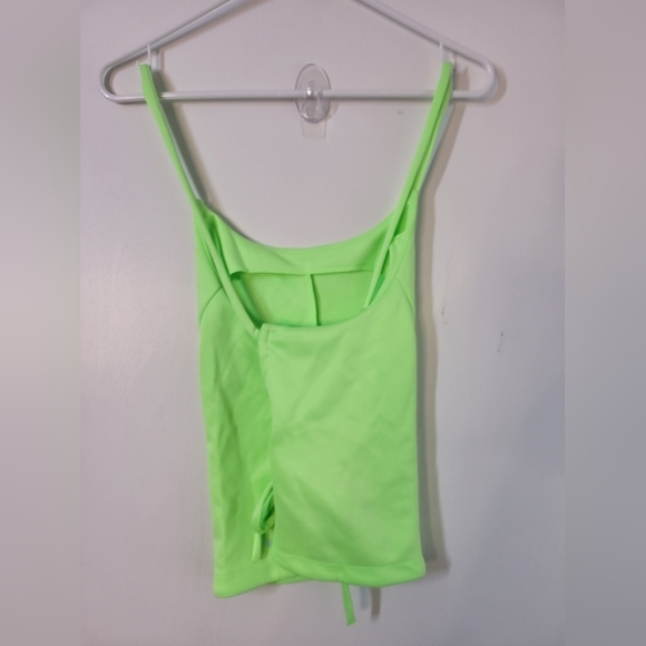 NWT Nike Sportswear Icon Clash Tie Back Tank Large Green - Picture 7 of 7